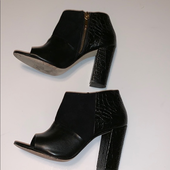 Trina Turk Los Gatos Open Toe Black Bootie - Picture 2 of 9